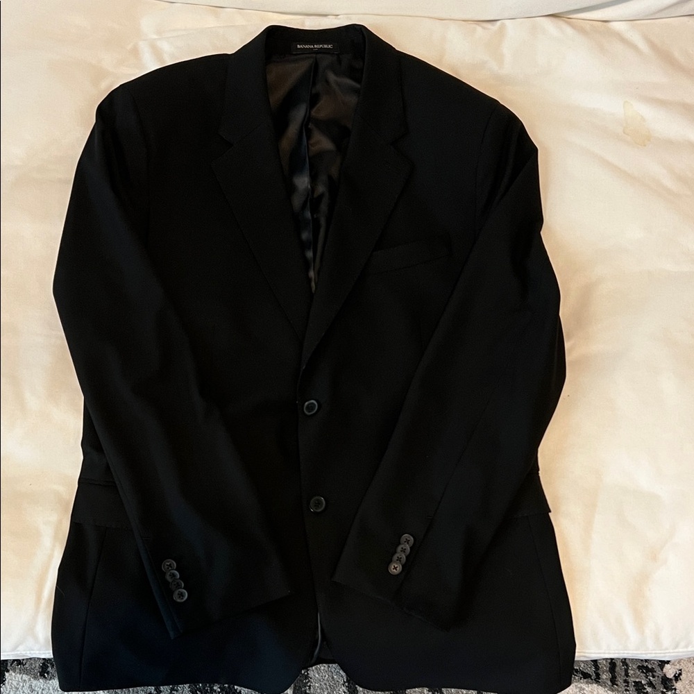 Banana Republic Classic Black Blazer 2 piece suit 44R and 38 W x 32 L